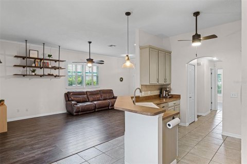 House in DeLand, Florida 3 bedrooms, 126.53 sq.m. № 1910946 - photo 10