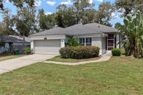 House in DeLand, Florida 3 bedrooms, 126.53 sq.m. № 1910946 - photo 1