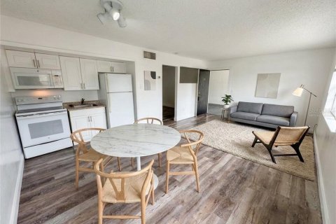 Купить кондоминиум в Орландо, Флорида 4 комнаты, 50.72м2, № 2211088 - фото 12