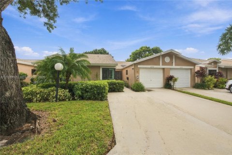 Villa ou maison à vendre à Boca Raton, Floride: 2 chambres, 128.39 m2 № 2414766 - photo 3