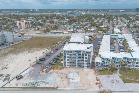 Condo in Daytona Beach, Florida, 3 rooms  № 1677849 - photo 22