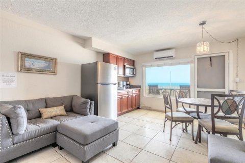 Condominio en venta en Daytona Beach, Florida, 3 habitaciones, 44.41 m2 № 1677849 - foto 7