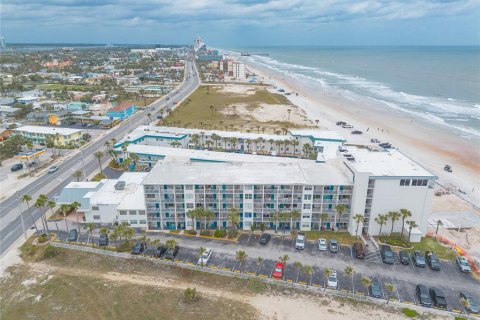 Condominio en venta en Daytona Beach, Florida, 3 habitaciones, 44.41 m2 № 1677849 - foto 24