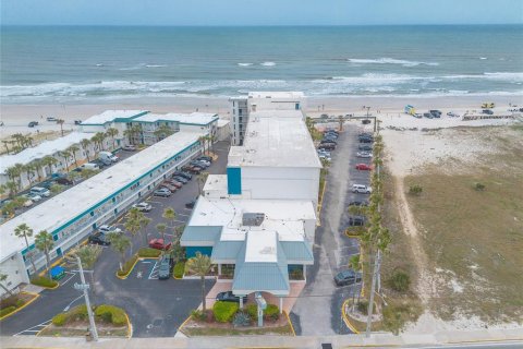 Condo in Daytona Beach, Florida, 3 rooms  № 1677849 - photo 18
