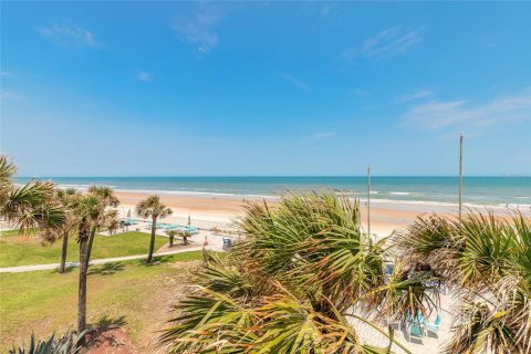 Condo in Daytona Beach, Florida, 3 rooms  № 1677849 - photo 17