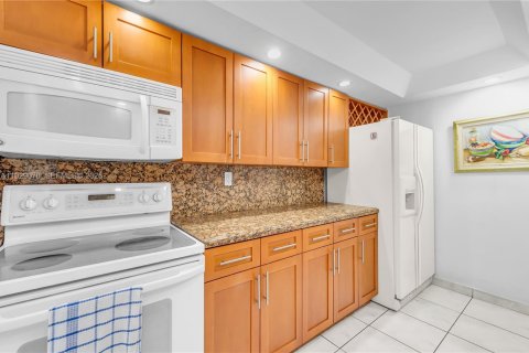 Купить кондоминиум в Майами-Бич, Флорида 2 спальни, 100.8м2, № 1988622 - фото 6