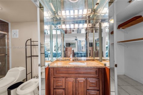 Купить кондоминиум в Майами-Бич, Флорида 2 спальни, 100.8м2, № 1988622 - фото 23