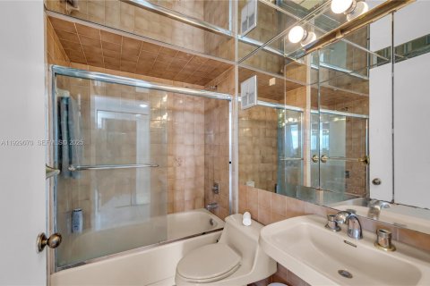 Купить кондоминиум в Майами-Бич, Флорида 2 спальни, 100.8м2, № 1988622 - фото 20