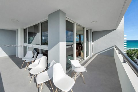 Купить кондоминиум в Майами-Бич, Флорида 2 спальни, 100.8м2, № 1988622 - фото 28