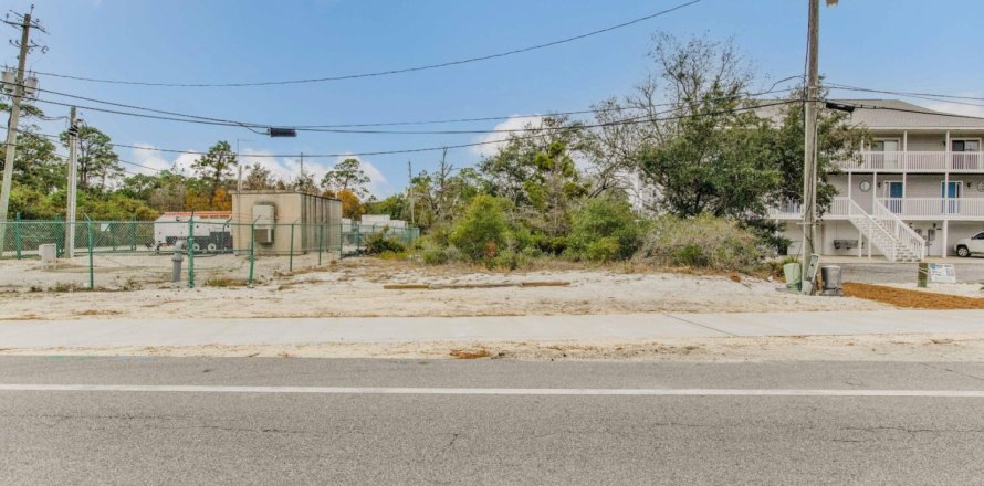Land in Pensacola, Florida № 841018