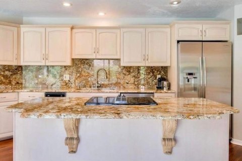 House in Orlando, Florida 6 bedrooms, 334.91 sq.m. № 1865820 - photo 4