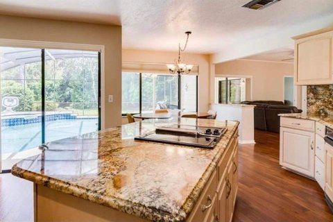 House in Orlando, Florida 6 bedrooms, 334.91 sq.m. № 1865820 - photo 6