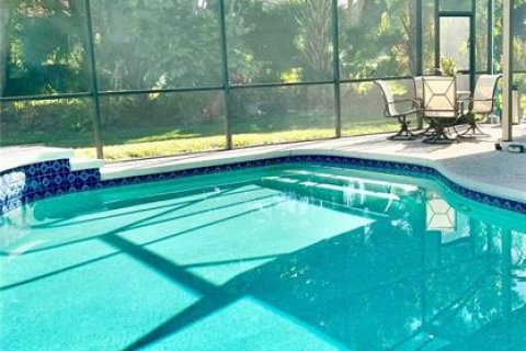 House in Orlando, Florida 6 bedrooms, 334.91 sq.m. № 1865820 - photo 28