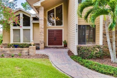 House in Orlando, Florida 6 bedrooms, 334.91 sq.m. № 1865820 - photo 3