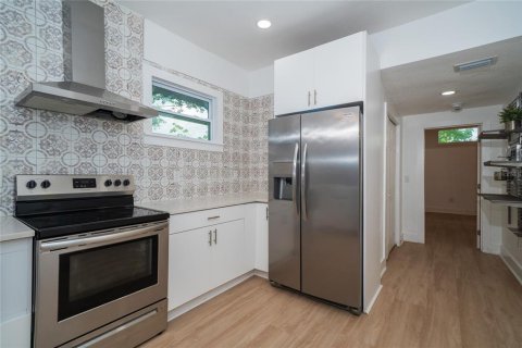 Villa ou maison à louer à Tampa, Floride: 3 chambres, 131.18 m2 № 2167698 - photo 24