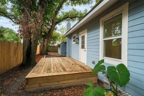 Villa ou maison à louer à Tampa, Floride: 3 chambres, 131.18 m2 № 2167698 - photo 6
