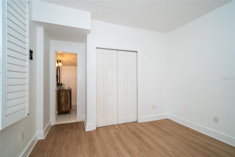 Villa ou maison à louer à Tampa, Floride: 3 chambres, 131.18 m2 № 2167698 - photo 16