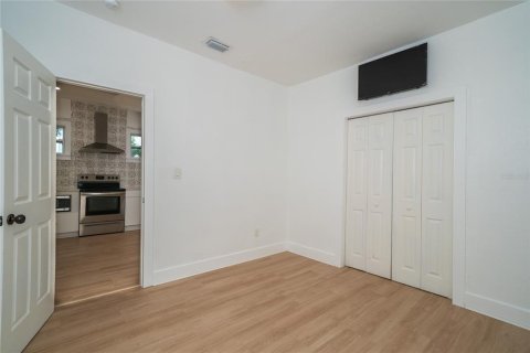 Villa ou maison à louer à Tampa, Floride: 3 chambres, 131.18 m2 № 2167698 - photo 22