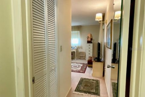 House in Pinellas Park, Florida 2 bedrooms, 143.63 sq.m. № 2151721 - photo 21