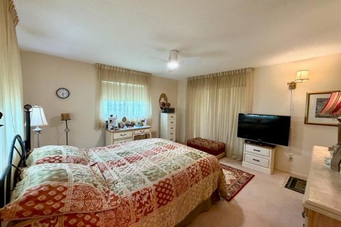 House in Pinellas Park, Florida 2 bedrooms, 143.63 sq.m. № 2151721 - photo 27