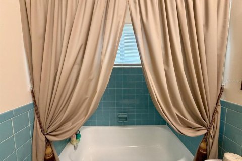 House in Pinellas Park, Florida 2 bedrooms, 143.63 sq.m. № 2151721 - photo 20