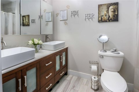 Casa en venta en Hollywood, Florida, 3 dormitorios, 170.2 m2 № 2271046 - foto 21