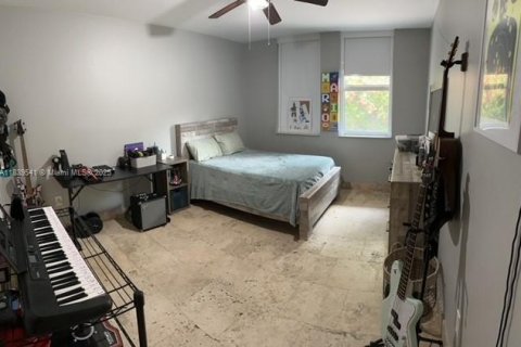 Adosado en venta en Miami, Florida, 2 dormitorios, 120.77 m2 № 1833977 - foto 11