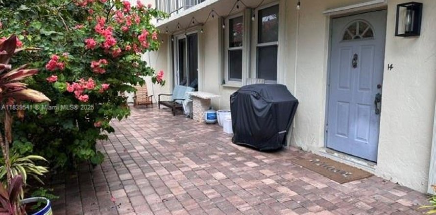 Adosado en Miami, Florida 2 dormitorios, 120.77 m2 № 1833977