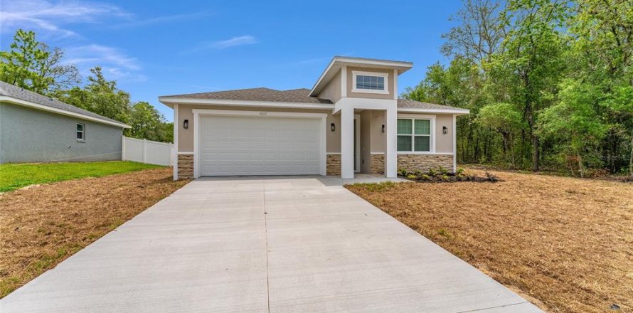 Villa ou maison à Summerfield, Floride 4 chambres, 191.1 m2 № 1909544