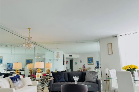 Купить кондоминиум в Авентура, Флорида 1 спальня, 81.1м2, № 2154808 - фото 9
