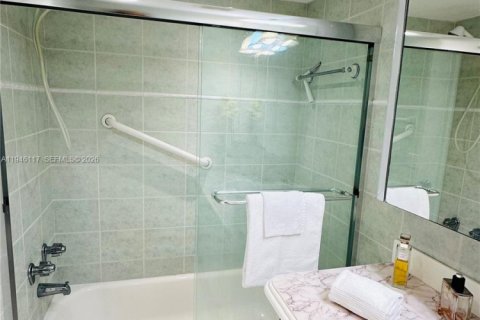 Купить кондоминиум в Авентура, Флорида 1 спальня, 81.1м2, № 2154808 - фото 14