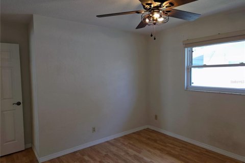 Villa ou maison à louer à Seminole, Floride: 3 chambres, 142.33 m2 № 2387390 - photo 28