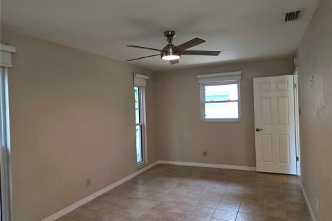 Villa ou maison à louer à Seminole, Floride: 3 chambres, 142.33 m2 № 2387390 - photo 21