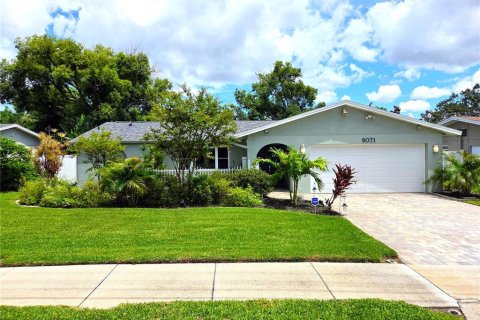 Villa ou maison à Seminole, Floride 3 chambres, 142.33 m2 № 2387390