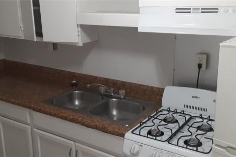 Immobilier commercial à vendre à Daytona Beach, Floride: 4 chambres, 206.24 m2 № 1827642 - photo 13