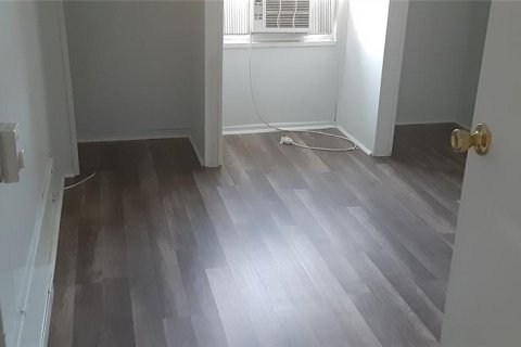 Immobilier commercial à vendre à Daytona Beach, Floride: 4 chambres, 206.24 m2 № 1827642 - photo 7