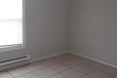 Immobilier commercial à vendre à Daytona Beach, Floride: 4 chambres, 206.24 m2 № 1827642 - photo 17