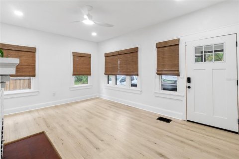 Villa ou maison à vendre à Saint Petersburg, Floride: 3 chambres, 141.49 m2 № 2408589 - photo 4
