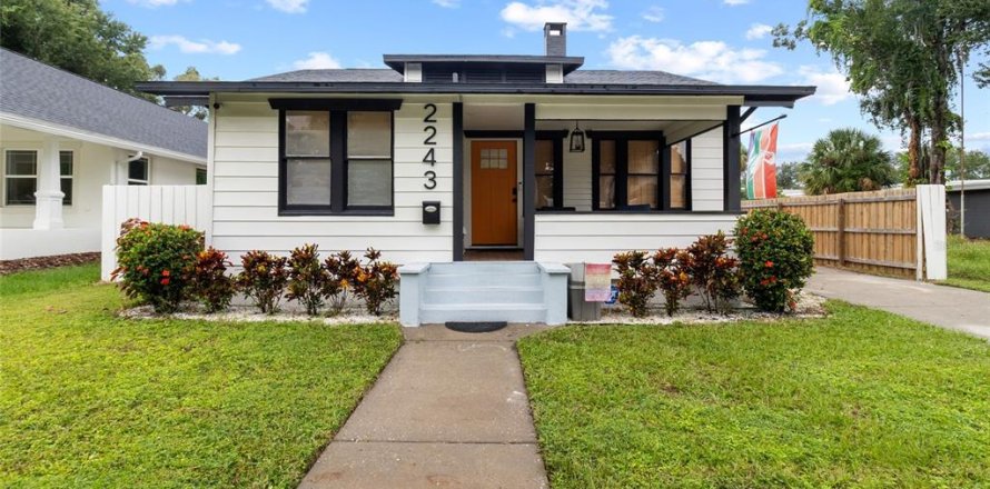 Villa ou maison à Saint Petersburg, Floride 3 chambres, 141.49 m2 № 2408589