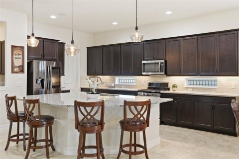 Casa en venta en Orlando, Florida, 7 dormitorios, 422.15 m2 № 2124668 - foto 10