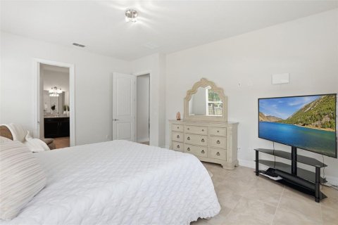 Casa en venta en Orlando, Florida, 7 dormitorios, 422.15 m2 № 2124668 - foto 17