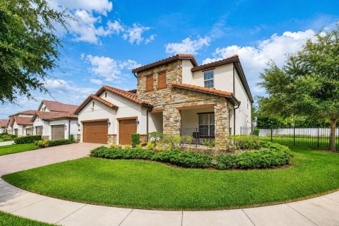 Casa en venta en Orlando, Florida, 7 dormitorios, 422.15 m2 № 2124668 - foto 3