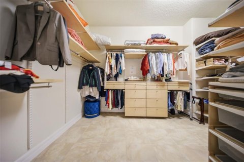 Casa en venta en Orlando, Florida, 7 dormitorios, 422.15 m2 № 2124668 - foto 20