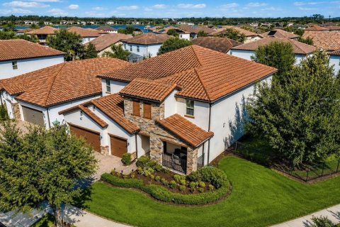 Casa en venta en Orlando, Florida, 7 dormitorios, 422.15 m2 № 2124668 - foto 2