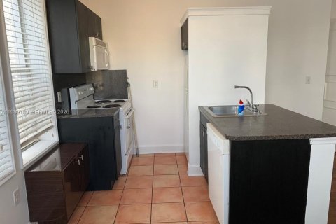 Купить кондоминиум в Майами-Бич, Флорида 2 спальни, 74.32м2, № 2051816 - фото 5