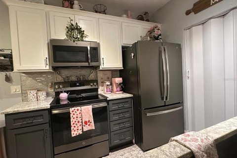 Condo in Altamonte Springs, Florida, 3 bedrooms  № 2197977 - photo 4