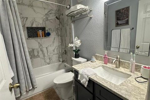 Condo in Altamonte Springs, Florida, 3 bedrooms  № 2197977 - photo 10