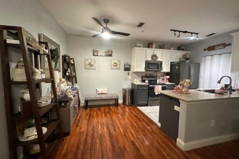 Condo in Altamonte Springs, Florida, 3 bedrooms  № 2197977 - photo 2