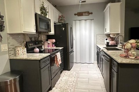 Condo in Altamonte Springs, Florida, 3 bedrooms  № 2197977 - photo 3