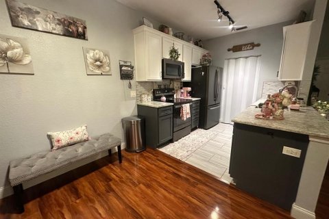 Condo in Altamonte Springs, Florida, 3 bedrooms  № 2197977 - photo 5